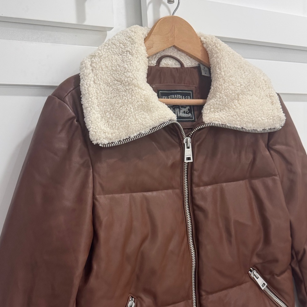 Levi's Women's Breanna faux leather puffer jacket w a sherpa-lined collar&cuffs - Picture 3 of 13